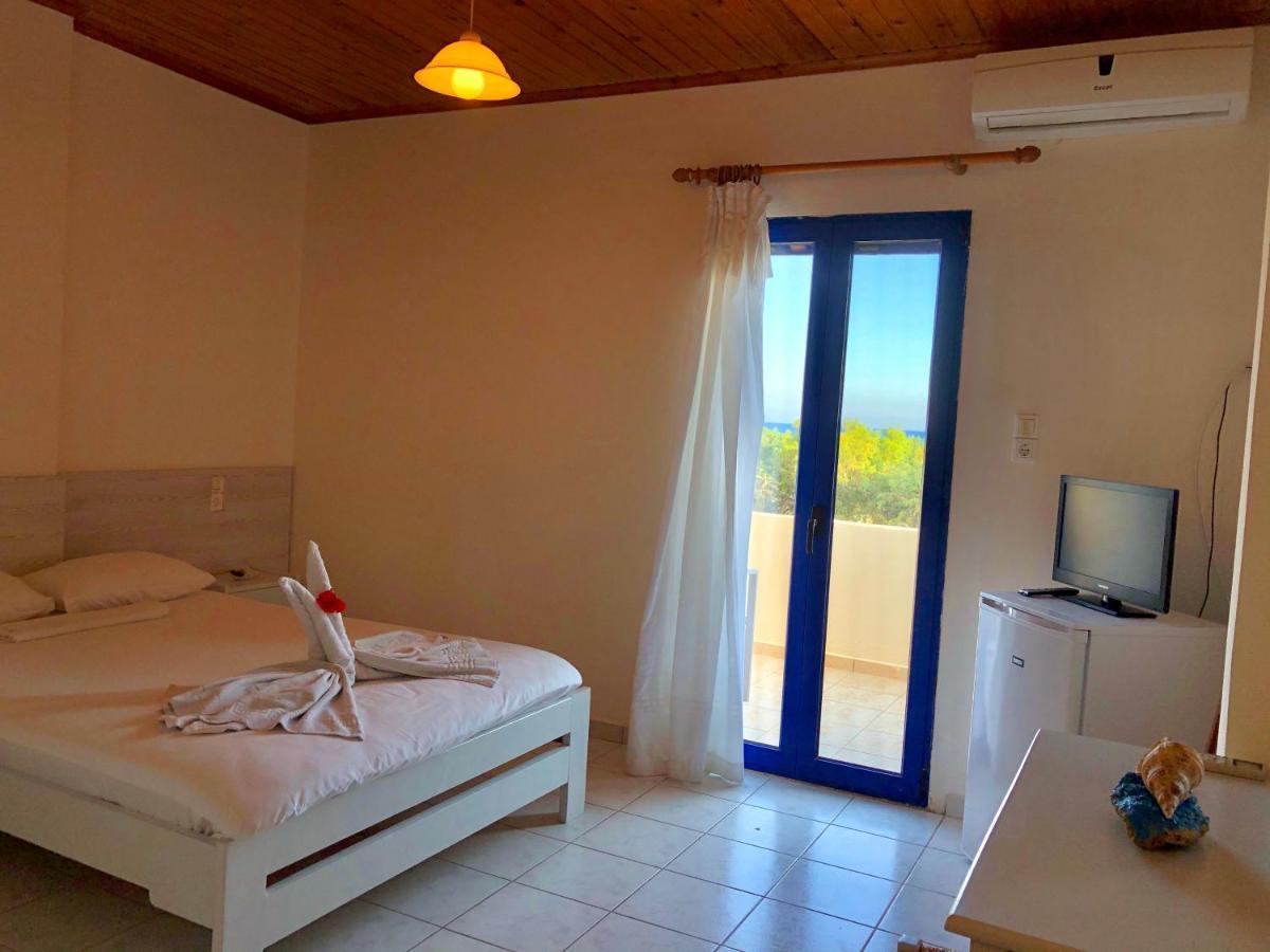 Flisvos Rooms Frangokastello Extérieur photo